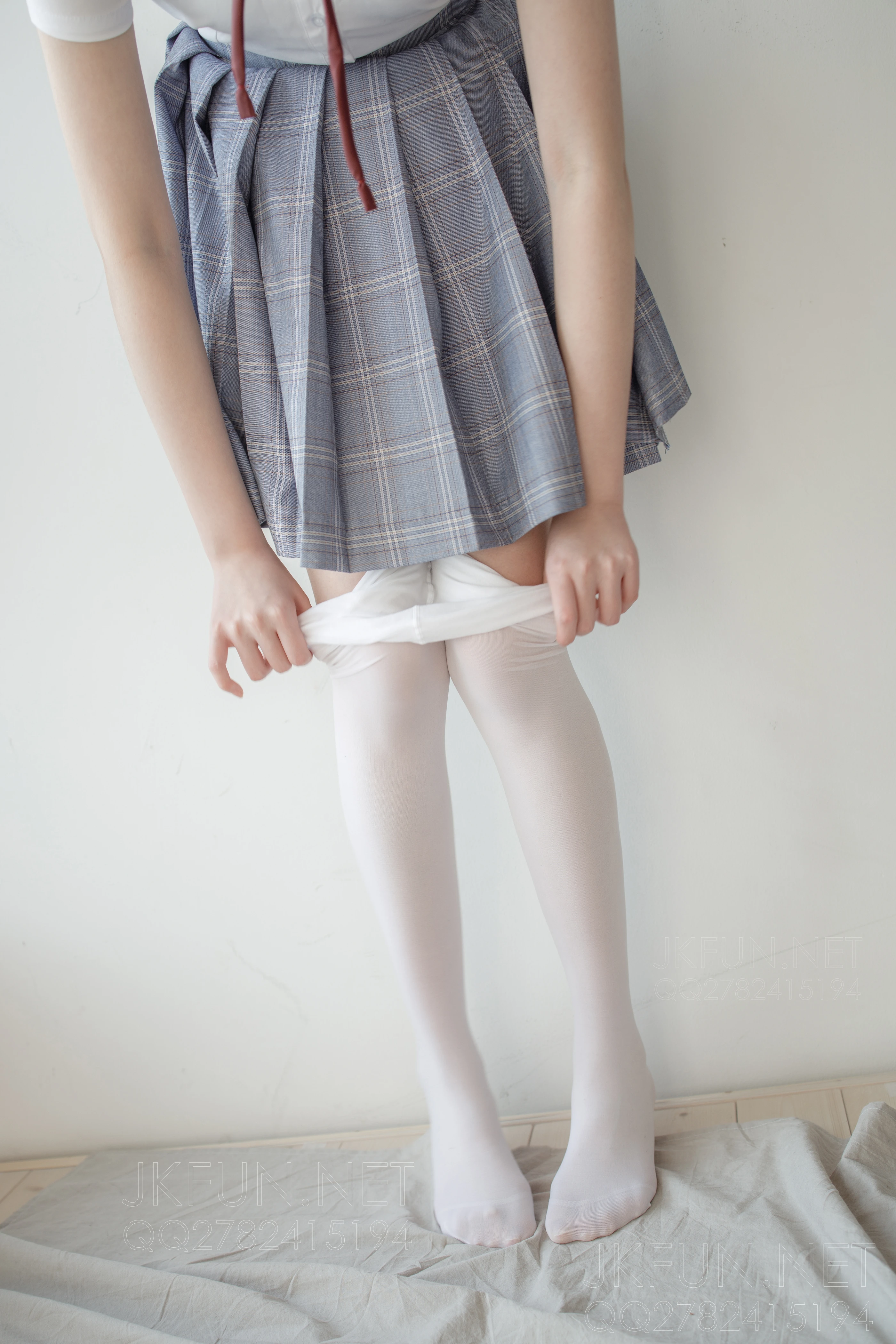 森萝财团 [JKFUN-002] Aika 可爱学妹丝足 [230P 1V]插图9